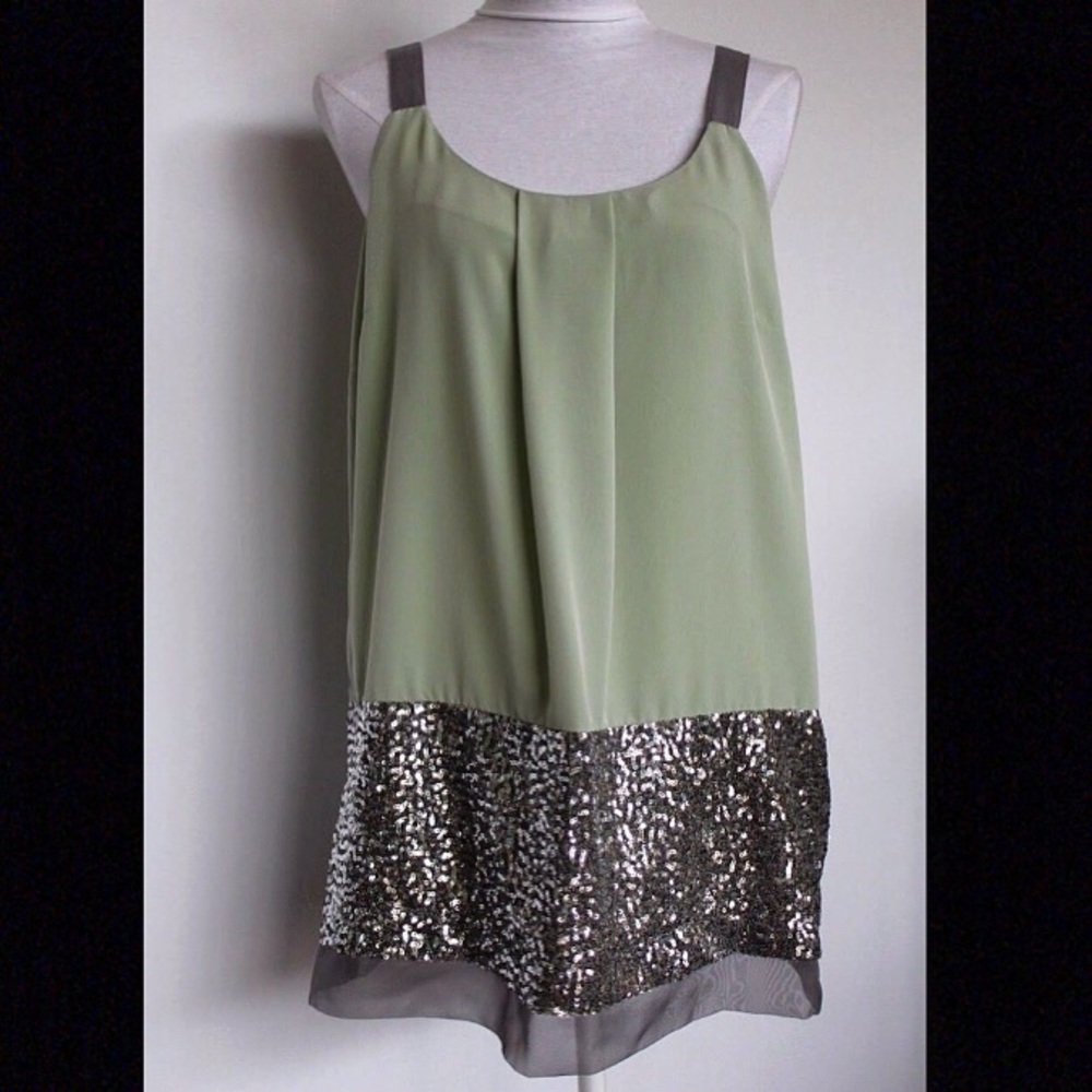 Simply Vera Vera Wang beautiful tank